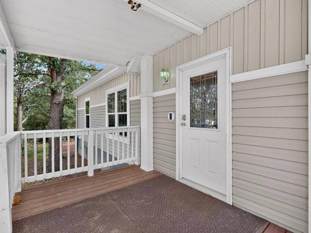 300 Flaming Oak Dr