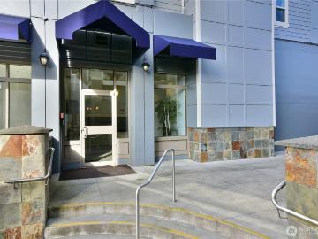 300 High School Road NE # 314