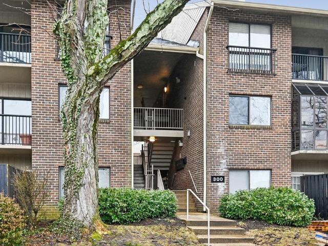300 Hilltop Ln, Unit 300B, Annapolis, MD 21403 | MLS #MDAA2138
