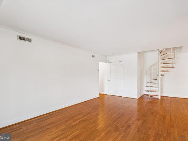 300 Hilltop Ln, Unit I, Annapolis, MD 21403 | MLS #MDAA2147