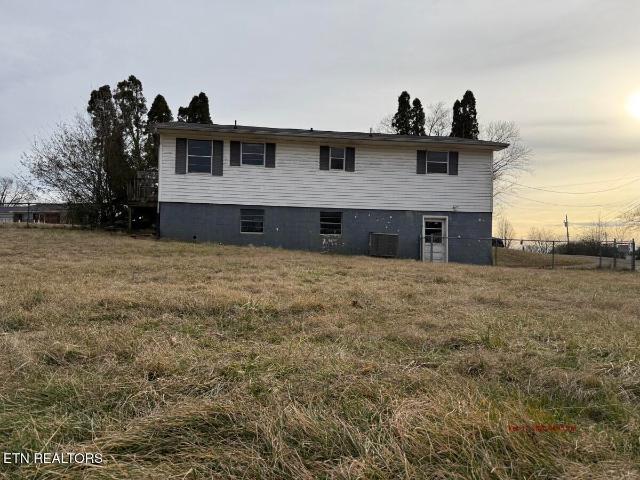 300 Lakeview Circle