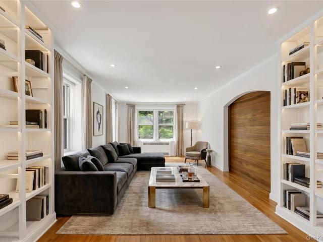 300 Main Street 2A