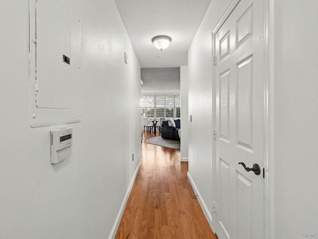 300 Mamaroneck Avenue 303