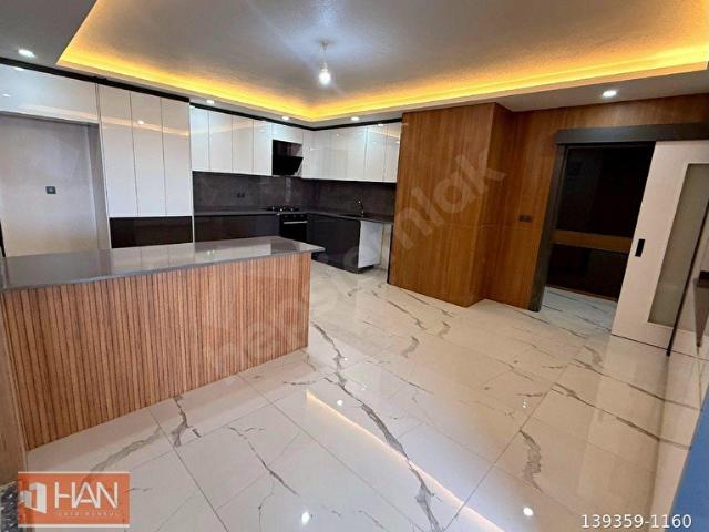 300 MDE SINIRLARI ZORLAYAN LÜKS! VARSAKTA KATTA TEK 3+1 DAİRE