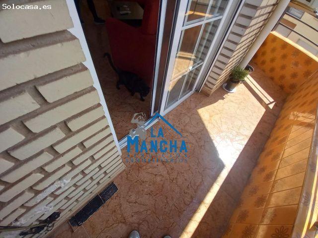 300€ MENSUALES* INMOBILIARIA LA MANCHA ALQUILA UNA HABITACIÓN EN PISO COMPARTIDO EN ZONA CIRCUNVA