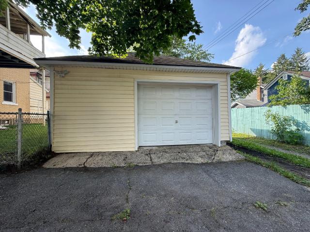 300 N 10Th Street