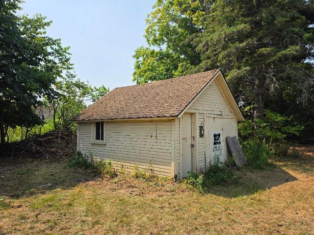 300 N Algoma Street