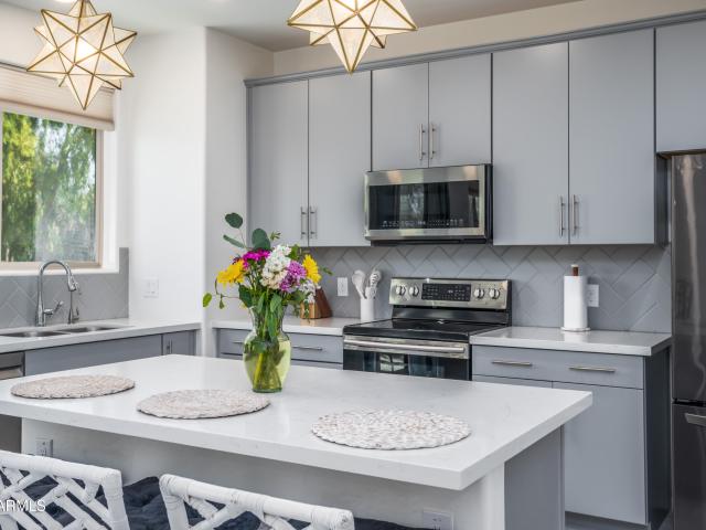 300 n gila springs boulevard # 212