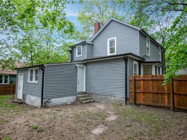 300 SE 1st St, Lee's Summit, MO 64063 | MLS #2615