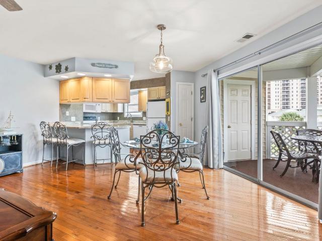 300 Shorehaven Dr. V 4