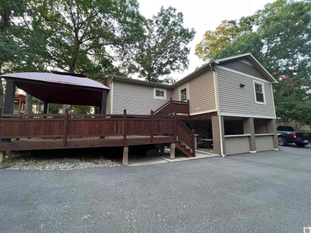 300 Spicewood Lane