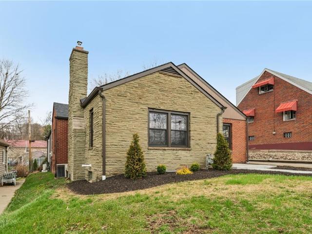300 Patricia Dr, Ellwood City, PA 16117 | MLS #1746