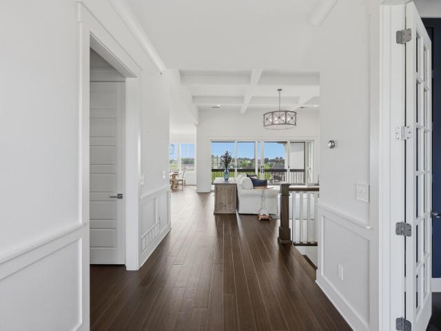 300 Prestwick Circle