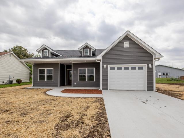 300 redbud rd