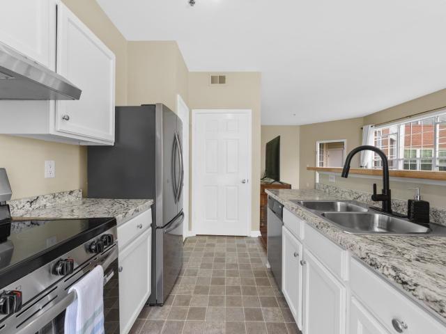 300 riverbend dr 1f