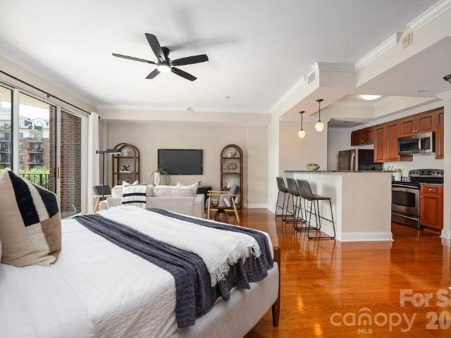 300 W 5th Street # 446
