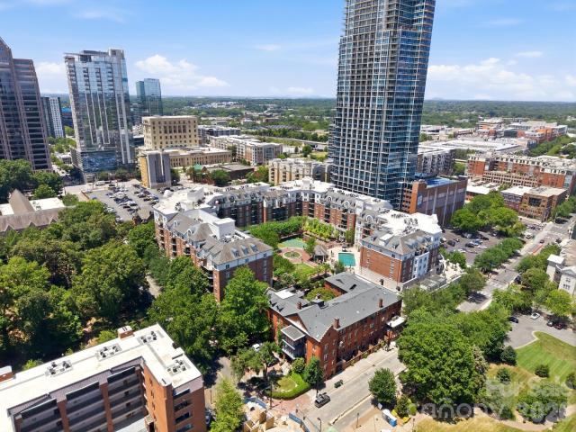 300 W 5th Street # 546