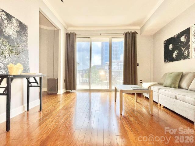 300 W 5th Street # 546
