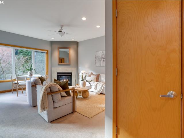 300 W 8TH ST W # 236E