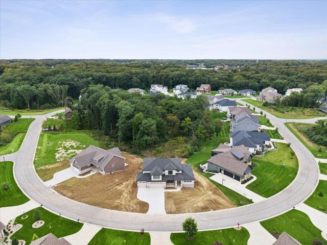 300 W Thistle Road