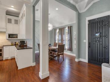 300 W Bell Street