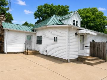 300 W Hinkley St