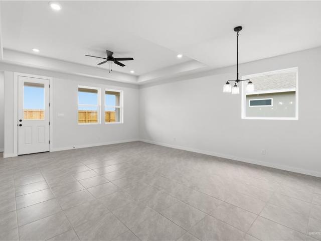 300 W Landon Street W
