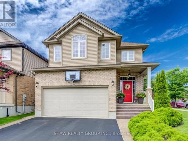 300 Watervale Crescent, Kitchener, ON, N2A 0G6 house for sale | Listing ID X13780 | Royal LePage