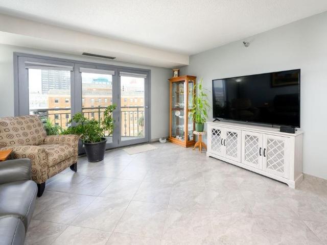 300 Walnut Street 1301