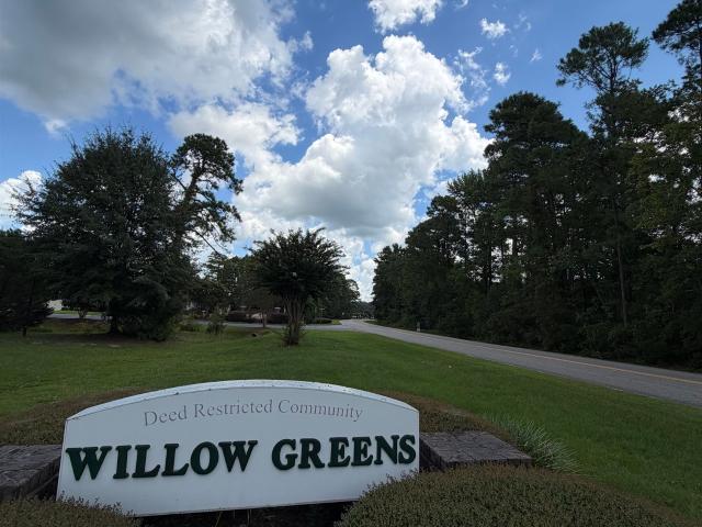 300 Willow Green Dr. B