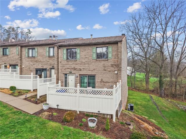 300 Williamsburg Ln