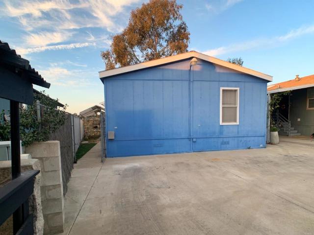 300 Thornton Drive 5