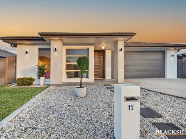 Where Modern Luxury Meets Tomakin's Pristine Coastline