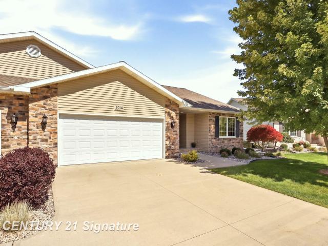 3014 Mackinaw Meadows Drive