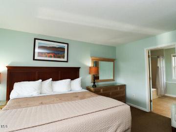 3014 Lake Shore Drive 13A #