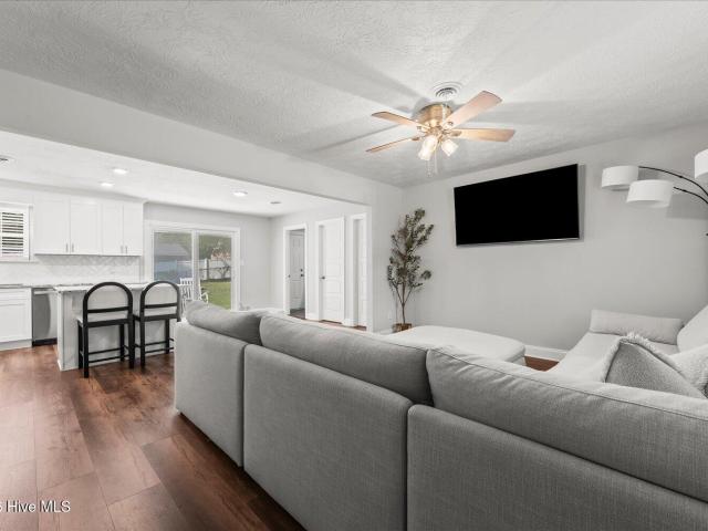 3014 Silverwood Drive