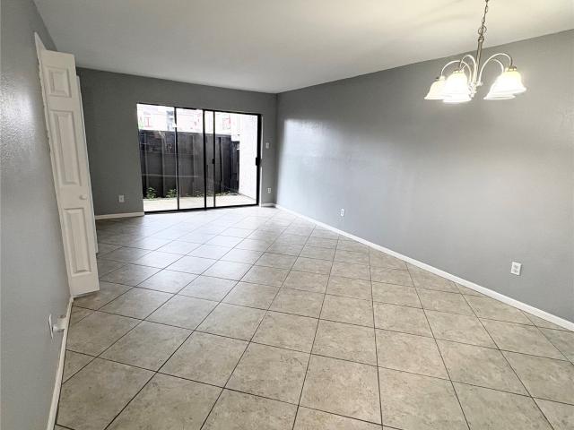 3015 Walnut Bend Lane 13
