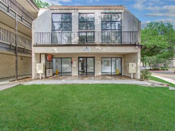 3015 Walnut Bend Ln, Unit 24, Houston, TX 77042 | MLS #71430
