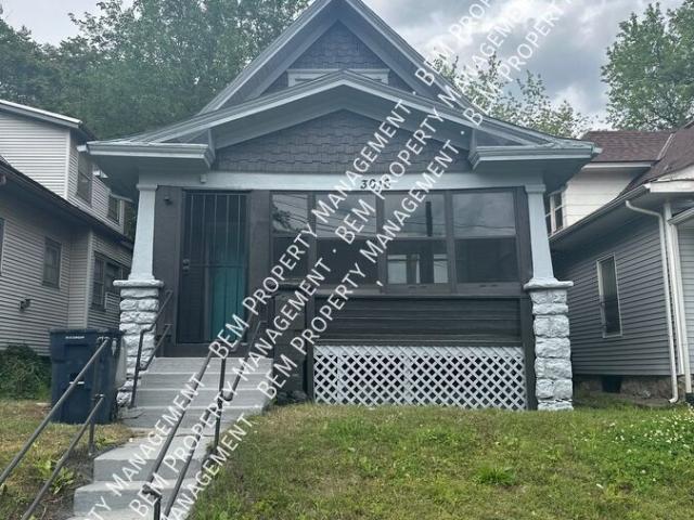3016 E 26th St, 3 beds, 1 full and 1 half bath