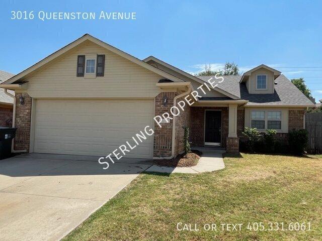 3016 Queenston Avenue, 3 beds, 2 full baths