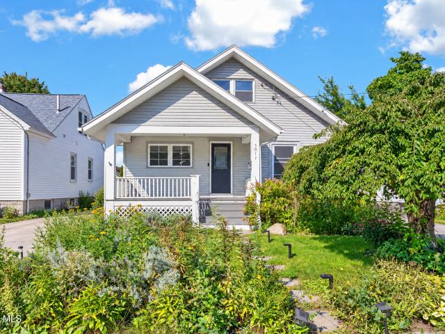 3017 Edgewood Avenue