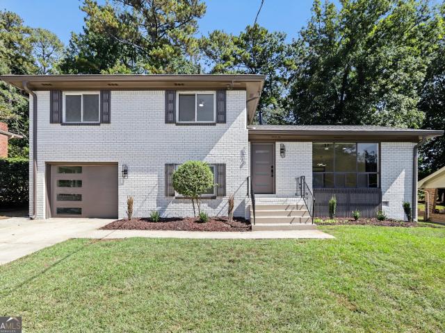 3018 Thrasher Circle