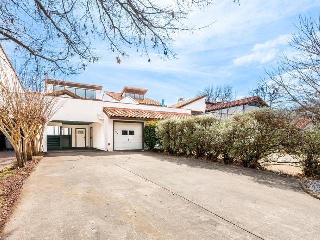 3019 Lakeside Drive