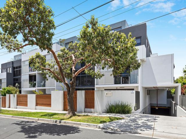 301/16 Bent St, Bentleigh