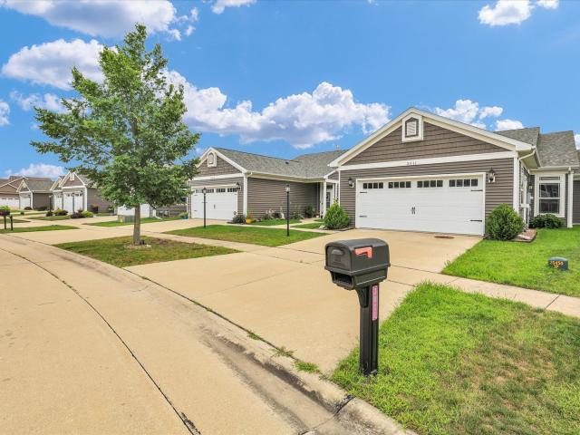 3011 E Stillwater Landing