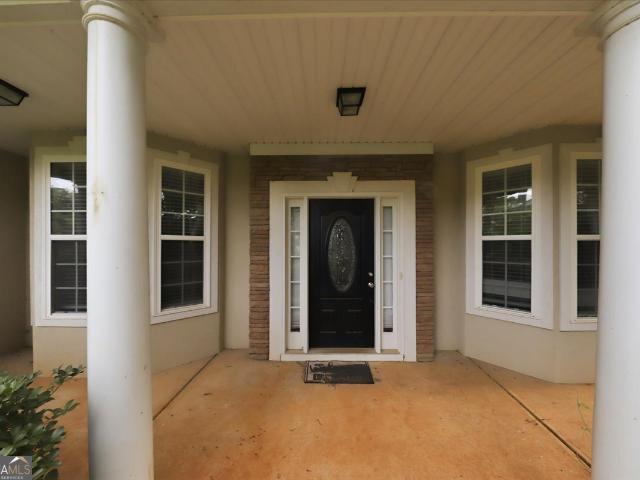 3011 Sarah Ln