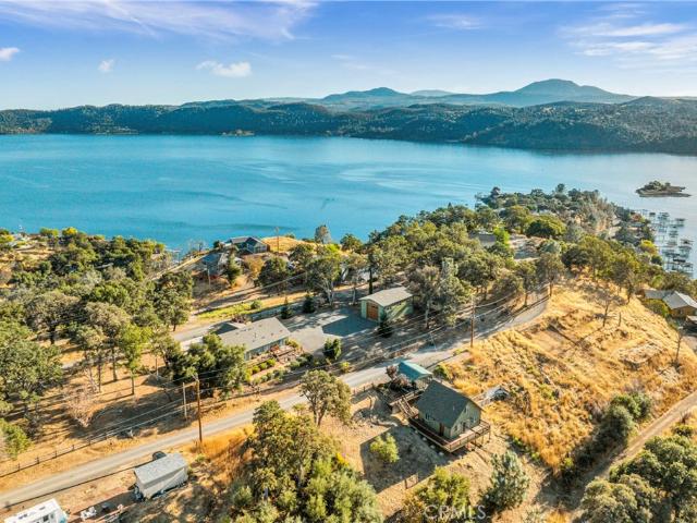 3012 Oak Crest Drive