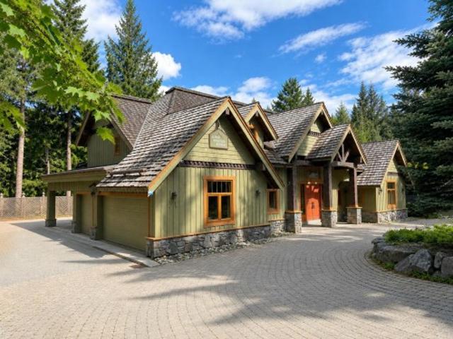3012 Alpine Crescent, Whistler, BC, V8E 0B8 house for sale | Listing ID R3136 | Royal LePage