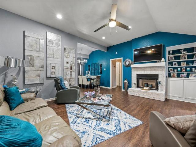 3012 Pinto Loop