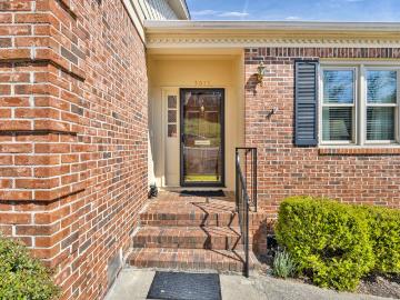 3013 Longleaf Road